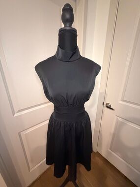 SHEIN Black High-Neck Sleeveless High-Low Dress